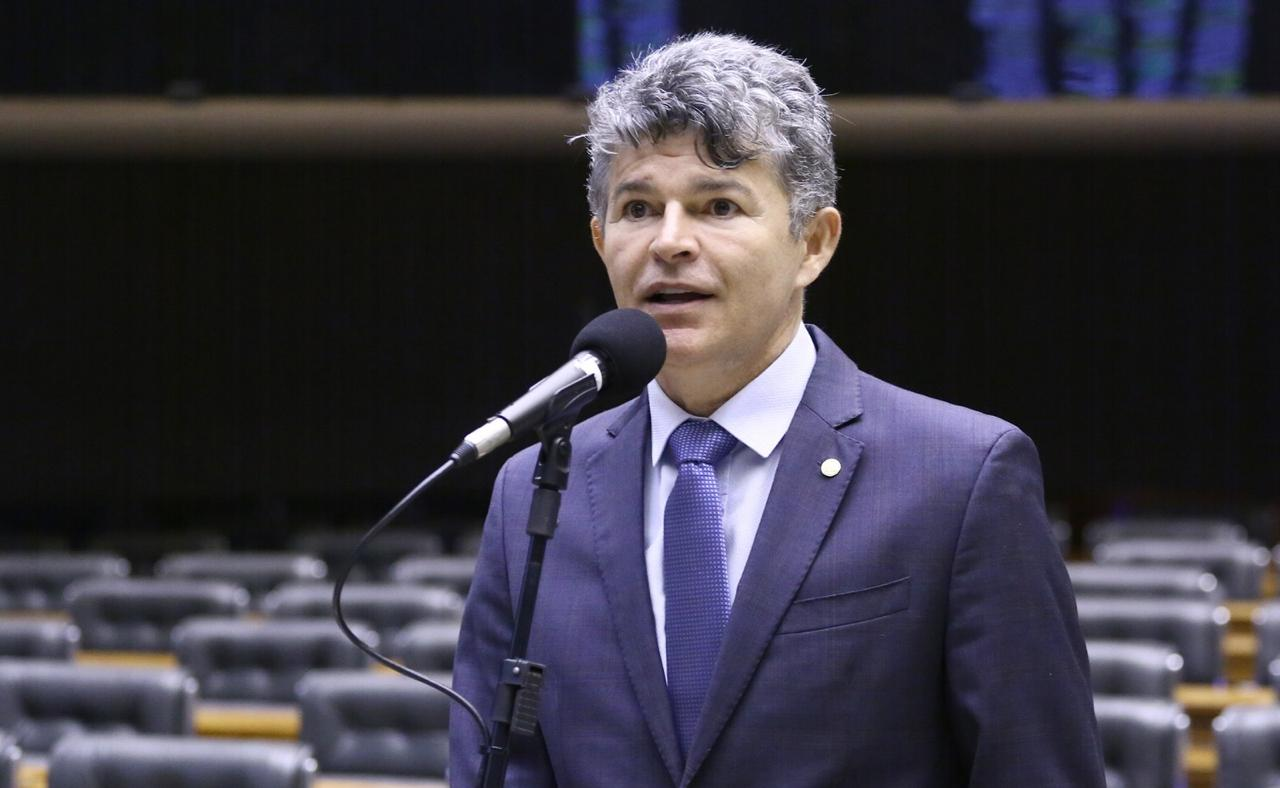 PT transforma PF em instrumento de perseguição contra Flávio Bolsonaro, dispara Medeiros